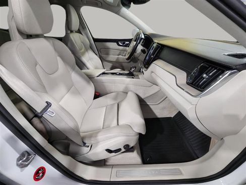 Used 2018 Volvo XC60 T6 Inscription image 24