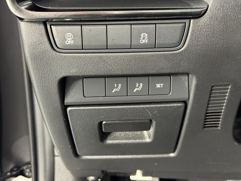 Used 2021 MAZDA MAZDA3 s image 17