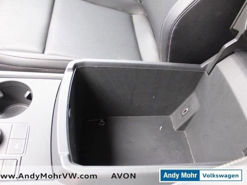 Used 2020 Volkswagen Atlas Cross Sport SE w/ Towing Package image 46