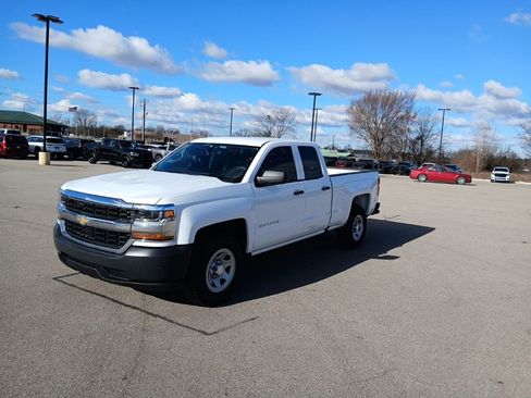 Used 2017 Chevrolet Silverado 1500 W/T image 3