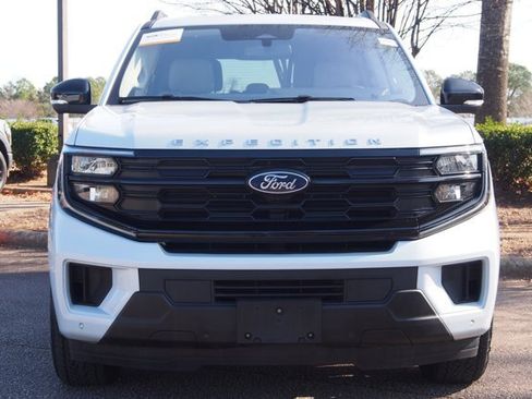 Certified 2025 Ford Expedition Active image 2