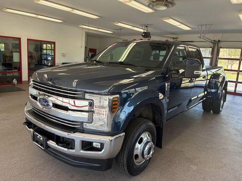 Used 2018 Ford F350 Lariat w/ Lariat Ultimate Package AWD/4WD image 3