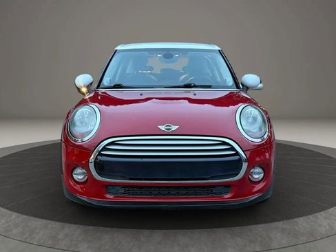 Used 2015 MINI Cooper 4-Door Hardtop image 2