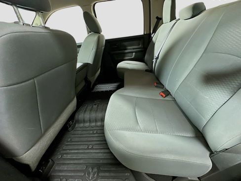 Used 2018 RAM 1500 Express w/ Express Value Package AWD/4WD image 23