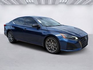 Used 2023 Nissan Altima 2.0 SR FWD video 1