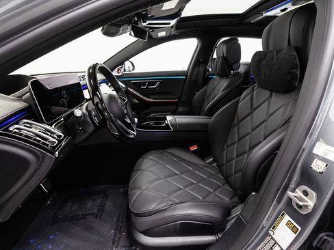 Certified 2024 Mercedes-Benz Maybach S 580 4MATIC image 8