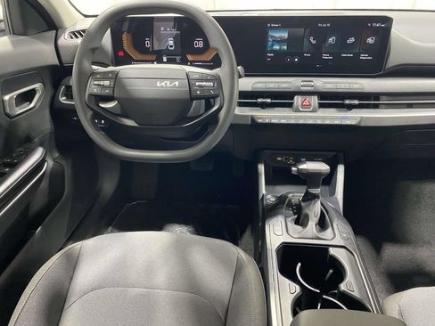 New 2026 Kia K4 FWD image 12