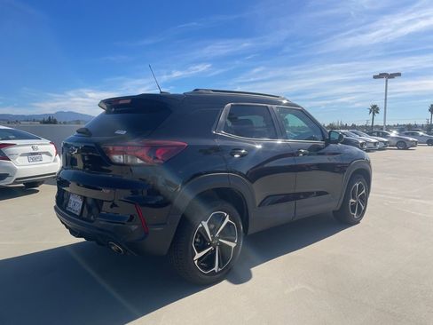 Used 2022 Chevrolet TrailBlazer RS image 2