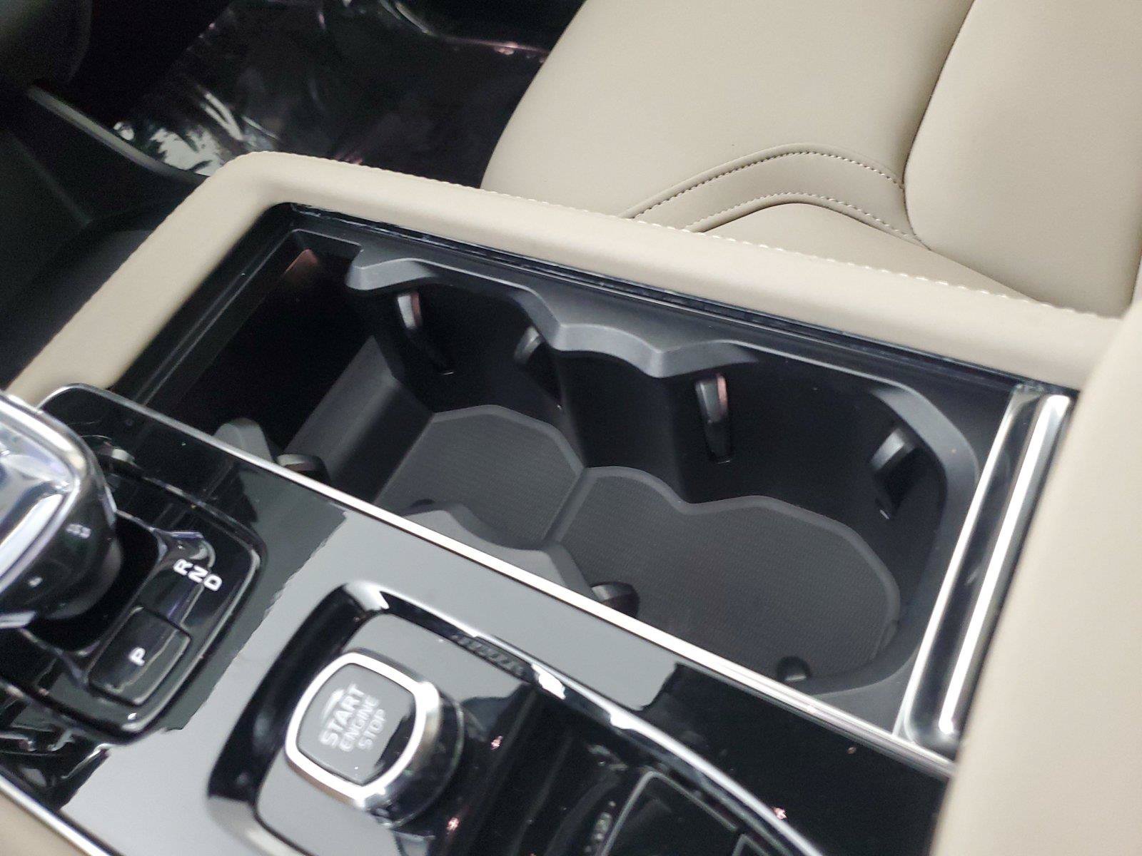 Certified 2026 Volvo XC90 B6 Plus AWD/4WD image 31