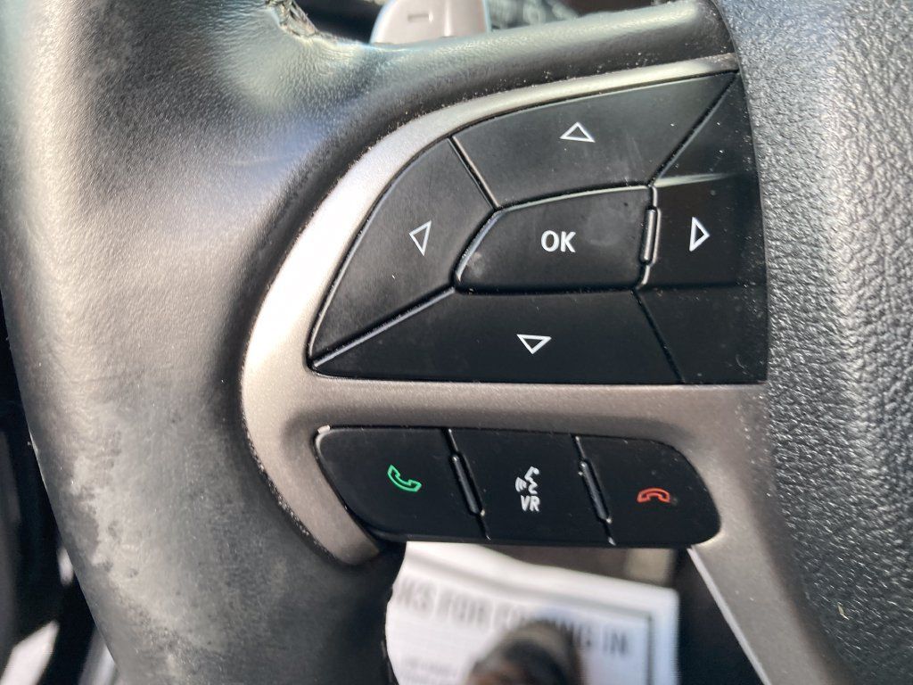 Used 2017 Jeep Grand Cherokee Altitude AWD/4WD image 39