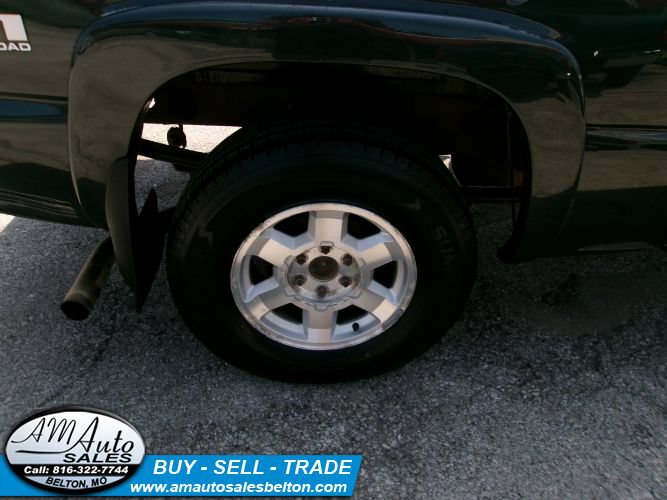 Used 2005 GMC Sierra 1500 SLE w/ Off-Road Package AWD/4WD image 18