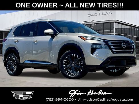 Used 2024 Nissan Rogue Platinum w/ Platinum Premium Package FWD image 1