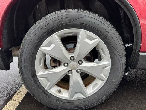 Used 2016 Subaru Forester 2.5i Premium w/ All-Weather Package image 11