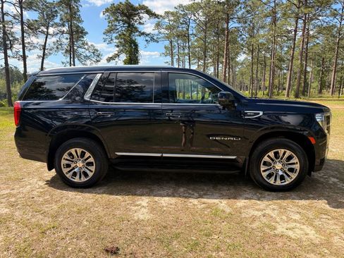 Used 2023 GMC Yukon Denali w/ LPO, Floor Liner Package AWD/4WD image 6