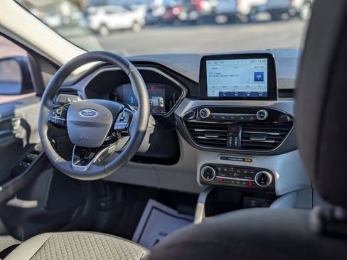 Used 2023 Ford Escape Active image 14