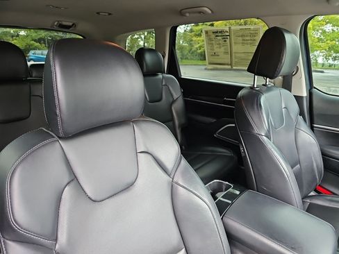 Used 2023 Kia Telluride S AWD/4WD image 11