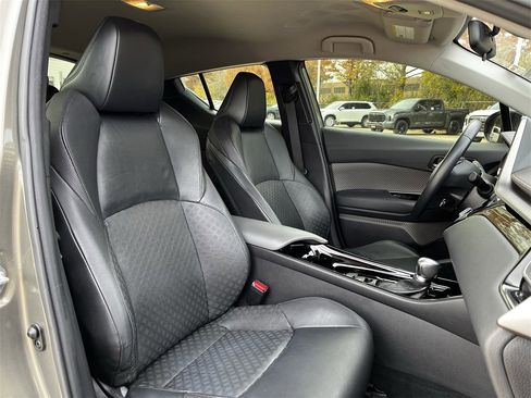 Used 2021 Toyota C-HR Limited image 24