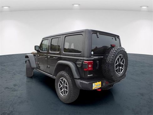 Used 2024 Jeep Wrangler Unlimited Rubicon image 4