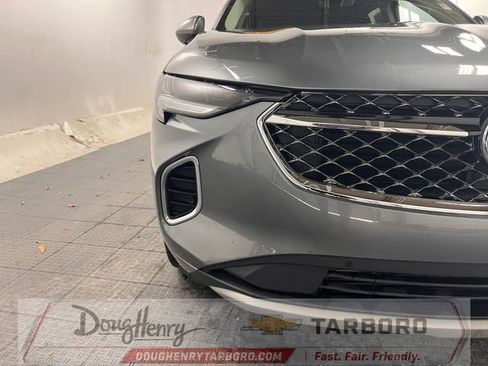 Used 2021 Buick Envision Avenir w/ Technology Package II FWD image 9