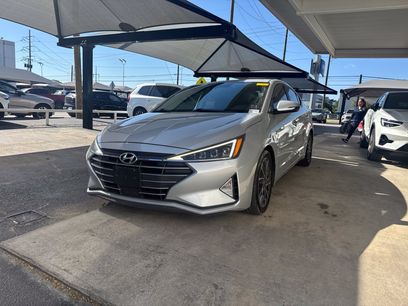 Used 2020 Hyundai Elantra Limited w/ Ultimate Package 03