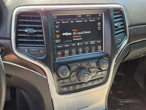 Used 2018 Jeep Grand Cherokee Limited image 26