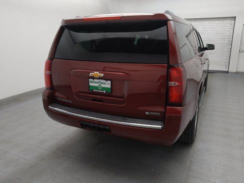 Used 2017 Chevrolet Suburban Premier image 7