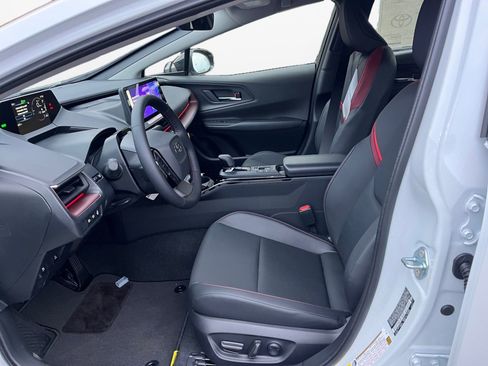 New 2026 Toyota Prius Plug-In Hybrid image 9