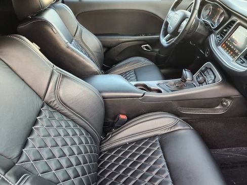 Used 2022 Dodge Challenger R/T Scat Pack w/ Dynamics Package RWD image 20