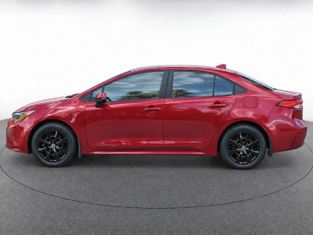 Used 2025 Toyota Corolla LE FWD image 6