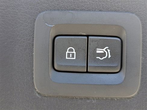 Used 2024 MAZDA CX-90 3.3 Turbo w/ Premium Package image 13