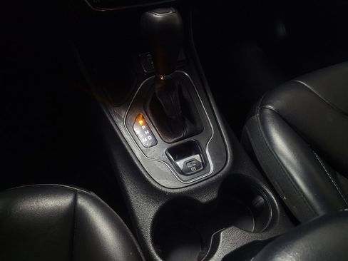 Used 2021 Jeep Cherokee Latitude Plus image 26