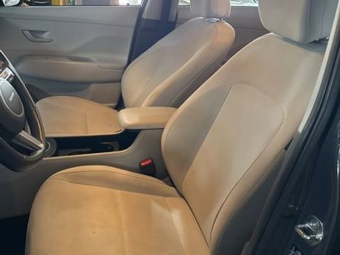 Used 2024 Hyundai Kona SEL image 5