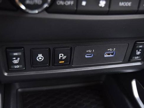 New 2026 Nissan Frontier SV image 18