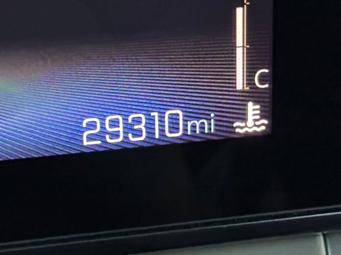 Used 2025 Chevrolet Trax LT image 39