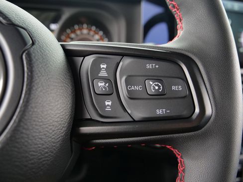 Used 2024 Jeep Wrangler Unlimited Rubicon w/ Safety Group image 17