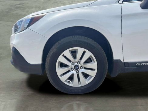 Used 2019 Subaru Outback 2.5i Premium w/ Popular Package #2 AWD/4WD image 32