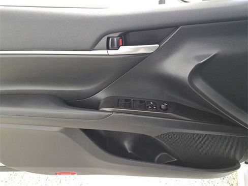 Used 2023 Toyota Camry LE image 21