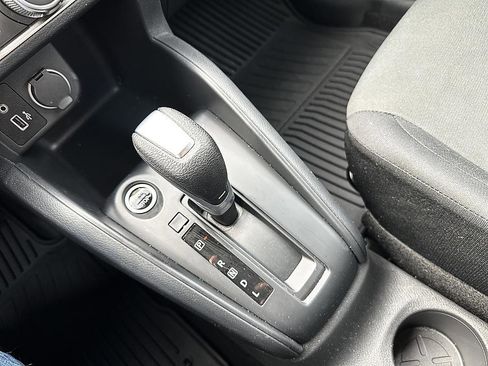 Certified 2025 Nissan Kicks Play S image 17