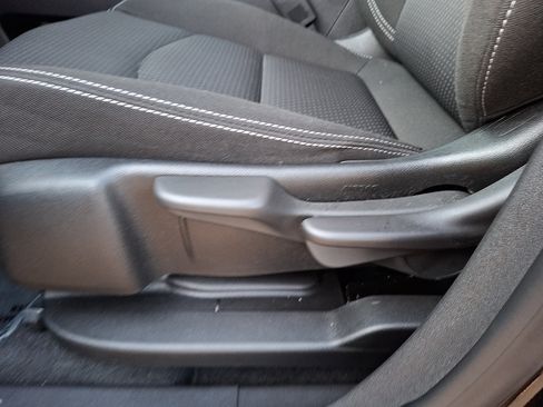 Certified 2024 GMC Terrain SLE FWD image 15