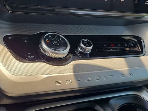 Certified 2025 Ford Expedition Max Active AWD/4WD image 11
