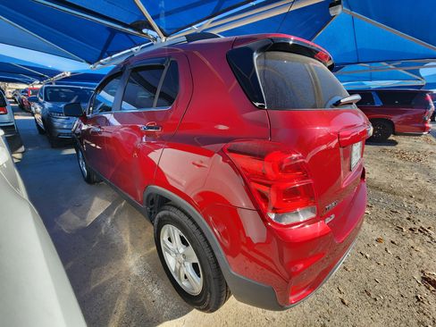 Used 2020 Chevrolet Trax LT w/ Driver Confidence Package image 3