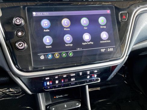 Used 2022 Chevrolet Bolt EUV Premier w/ Sun & Sound Package FWD image 9
