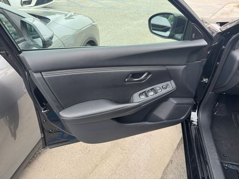 Used 2025 Nissan Sentra S image 20