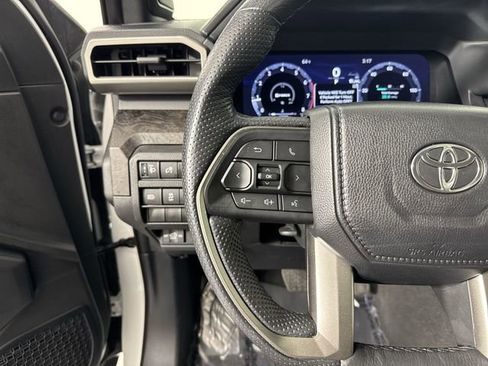 Used 2024 Toyota Tacoma Limited w/ Limited Package (LT) AWD/4WD image 12