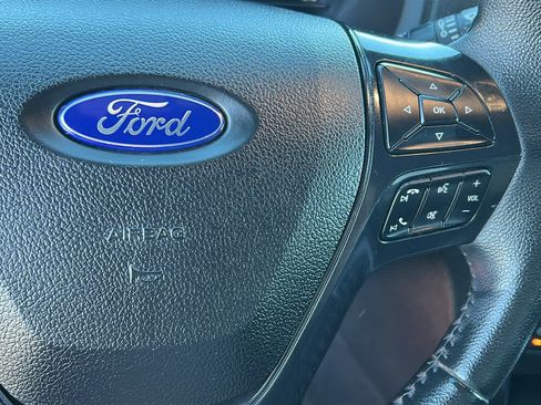 Used 2018 Ford Explorer XLT w/ Equipment Group 202A AWD/4WD image 21