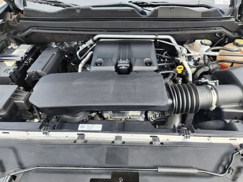 Certified 2023 Chevrolet Colorado Z71 w/ Z71 Convenience Package 2 AWD/4WD image 16