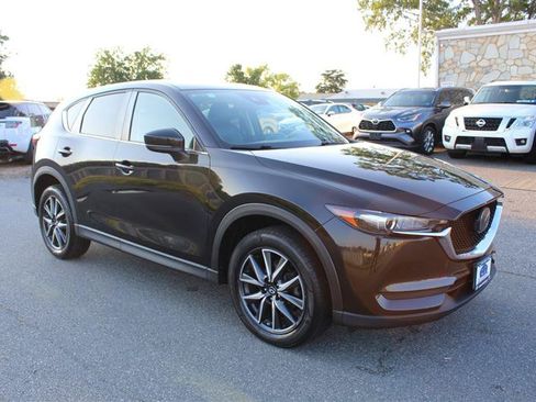 Used 2018 MAZDA CX-5 Touring w/ Preferred Equipment Package AWD/4WD image 9