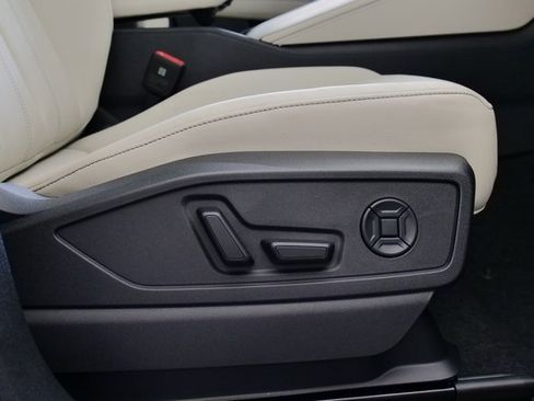 New 2025 Audi Q5 Premium image 17