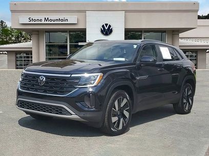 Certified 2025 Volkswagen Atlas Cross Sport SE w/ Panoramic Sunroof Package