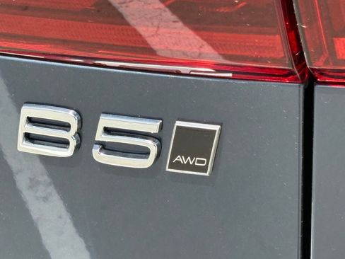 New 2026 Volvo XC60 B5 Plus w/ Protection Package Premier AWD/4WD image 9